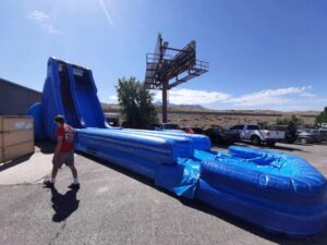 Choosing the Right Water Slide Rental Company: Tips and Advice! 